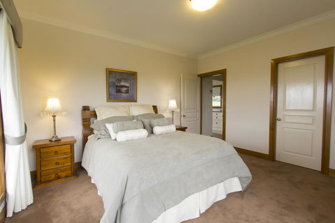Stay Bathurst - Stays Accommodation 0