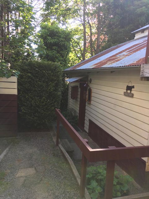 Stone's Throw Cottage Bed And Breakfast - Stayed 3