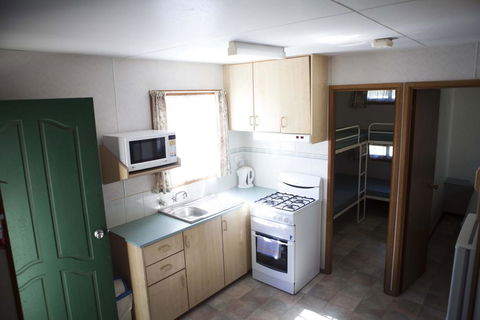 Strayleaves Caravan Park - Stayed 3