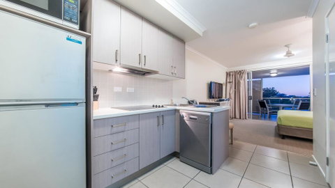 Studio 8 On Waterson - Stays Accommodation 3