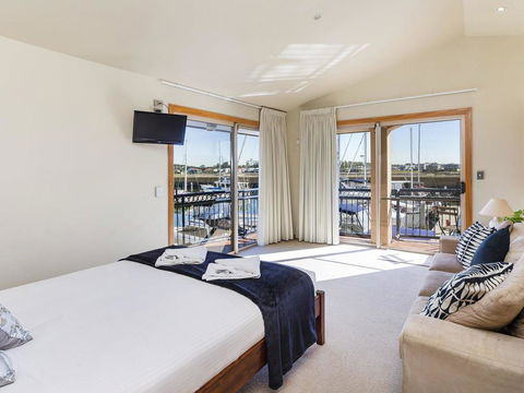Stunning 3 Bedroom Villa At Hope Harbour Marina - Stayed 2