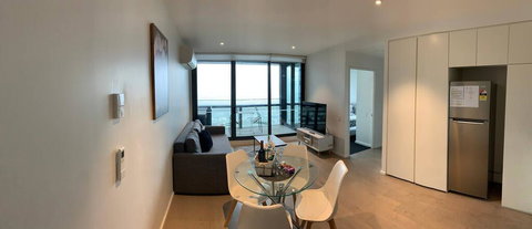 Stunning River View: Free Parking/tram/wifi - Stayed 2