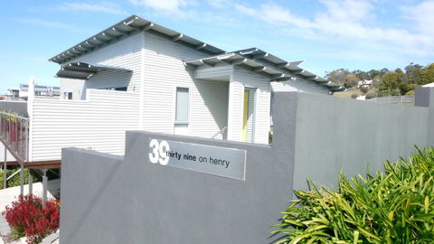 Stylish Holiday Unit - Stays Accommodation 0