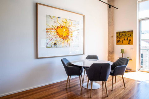 Stylish Warehouse Convert 2 Bedroom Apartment - Stayed 2