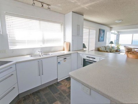 Suncrest 3 - Stayed 3