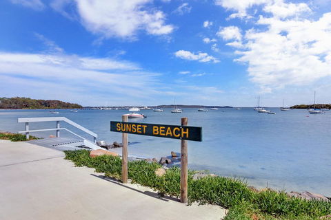 Sunset Court, Unit 1/3 Resthaven Avenue - Stayed 0