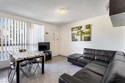 Sunset Court, Unit 1/3 Resthaven Avenue - Stayed 3