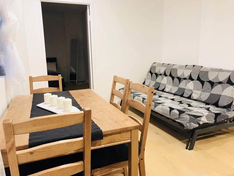 Sunset View 2 Bedroom Apt Next To Station - Stayed 1