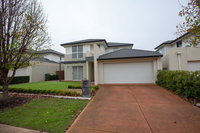 Superb Luxe 5BR housePoint Cook near lake