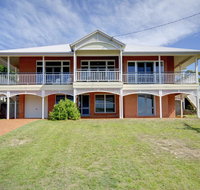 Surf Break - Fingal Bay - Stayed