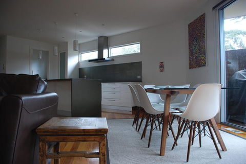 SURF Side SECRET INVERLOCH - Stays Accommodation 2
