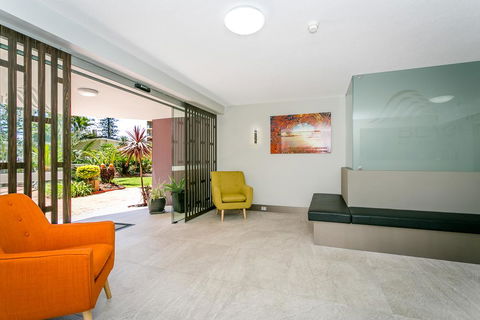 Surfers Beachside Holiday Apartments - Stayed 2