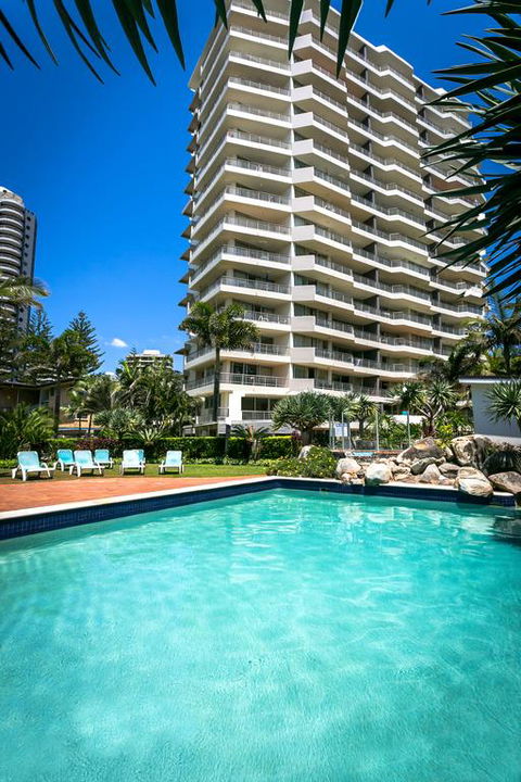 Surfers Beachside Holiday Apartments - Stayed 3