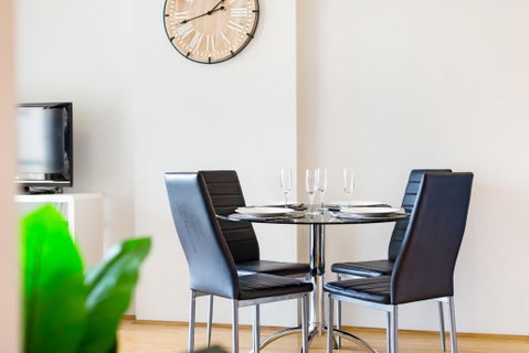 Surry Hills Fully Self Contained Modern 1 Bed Apartment (1012ELZ) - Stayed 3