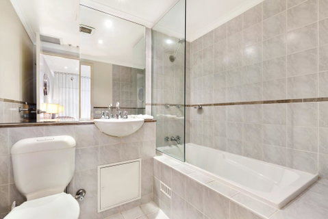 Surry Hills Modern One Bedroom Apartment (310GOUL) - Stayed 3
