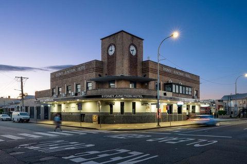 Sydney Junction Hotel - Stays Accommodation 0