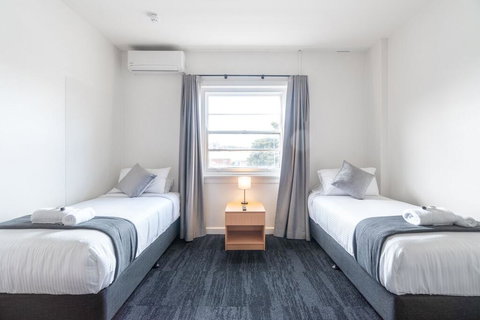 Sydney Junction Hotel - Stays Accommodation 3