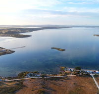 Tall Pines Beach House at Mount Dutton Bay part of Coffin Bay waterways - Stays Accommodation