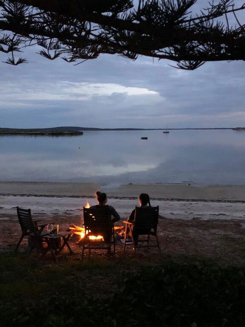 Tall Pines Beach House At Mount Dutton Bay (part Of Coffin Bay Waterways) - Stayed 3