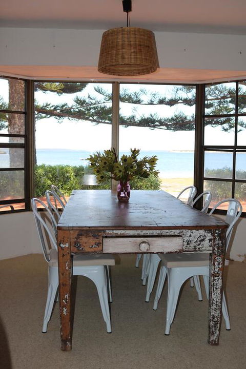 Tall Pines Beach House At Mount Dutton Bay (part Of Coffin Bay Waterways) - Stayed 2