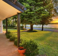 Tara Downs on Lake Albert - Stayed