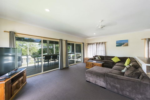 Tarcoola - Stays Accommodation 2