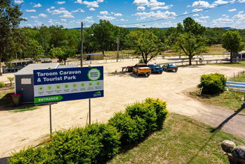 Taroom Caravan & Tourist Park with Stayed