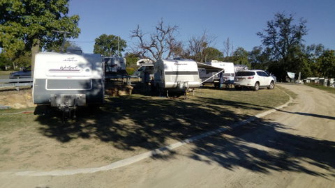 Taroom Caravan & Tourist Park - Stays Accommodation 2