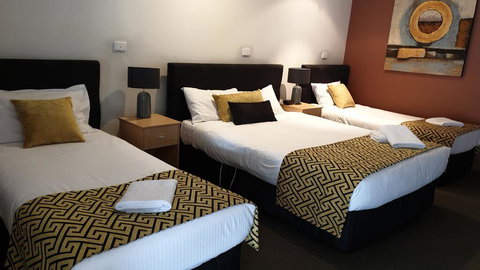 Tenterfield Tavern And Motor Inn - Stayed 1