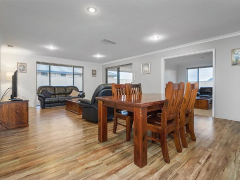 The Antonia Way - Stayed 2