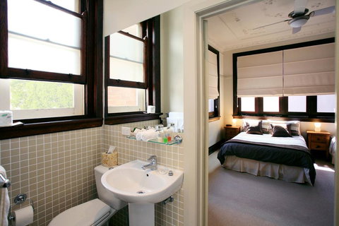 The Bank Guesthouse - Stayed 0