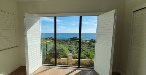 The Beach House - Port Bouvard - Stays Accommodation 3