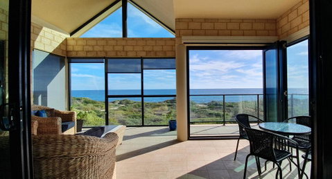 The Beach House - Port Bouvard - Stays Accommodation 0