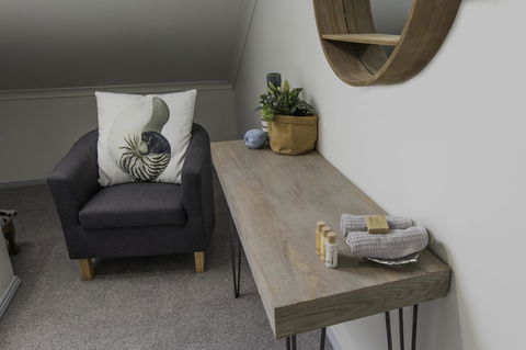 South Arm Luxury Loft - Stayed 5