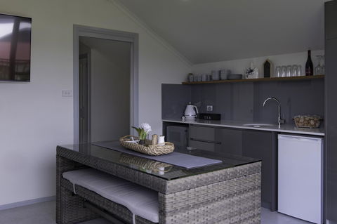 South Arm Luxury Loft - Stayed 13