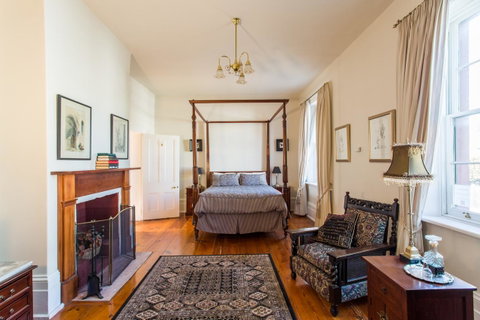 Grand Old Duke - Stayed 28