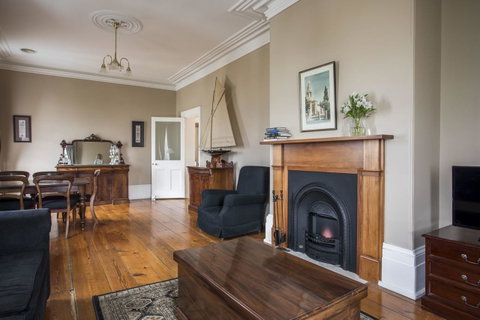 Grand Old Duke - Stayed 5