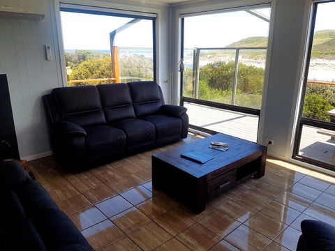 Ocean View Cottage - Stays Accommodation 1
