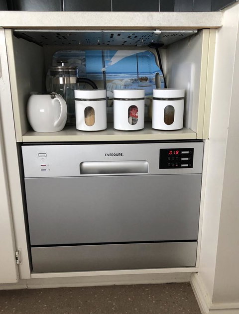 KINGFISHER COTTAGE Beachfront At The Binalong Bay - Stayed 1