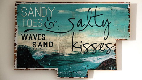 KINGFISHER COTTAGE Beachfront At The Binalong Bay - Stayed 10