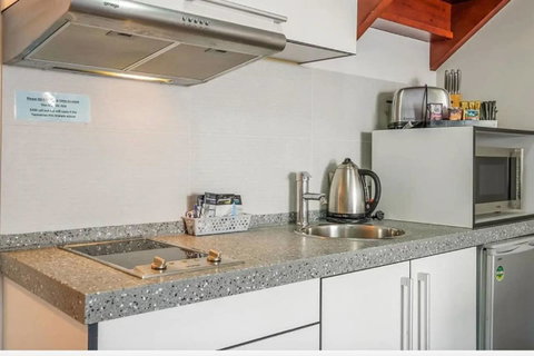 Battery Point Apartment With Car Park - Stayed 7