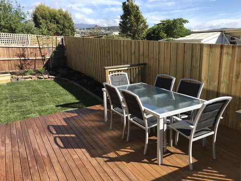 Self Contained Beach View Apartment - Stayed 15