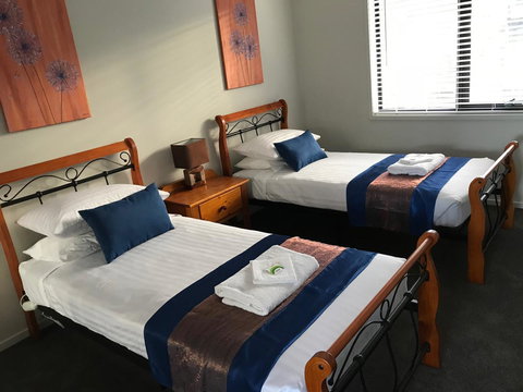 Self Contained Beach View Apartment - Stayed 12