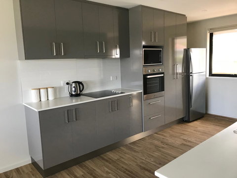 Self Contained Beach View Apartment - Stayed 7