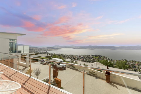 Lookout Point Guest House - Stayed 19