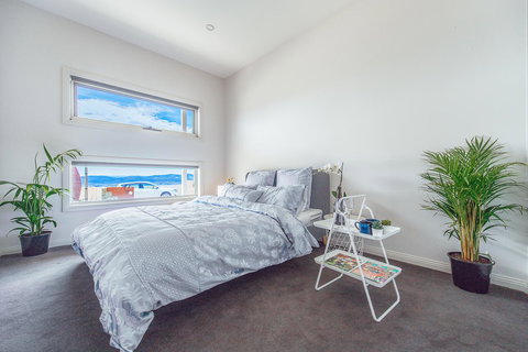 Lookout Point Guest House - Stayed 27