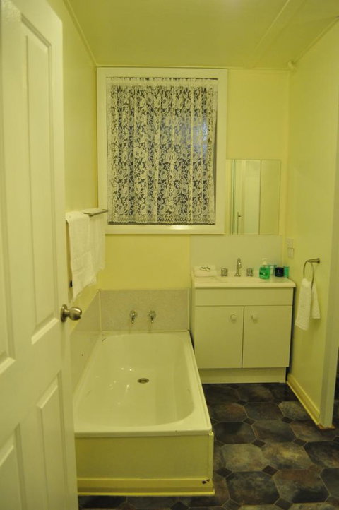 GreenGate Cottages - Stayed 29