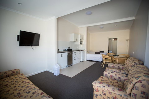 Abel Tasman Airport Motor Inn - Stayed 38