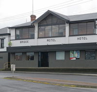 Bridge Hotel - Stays Accommodation