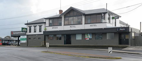 Bridge Hotel - Stays Accommodation 0
